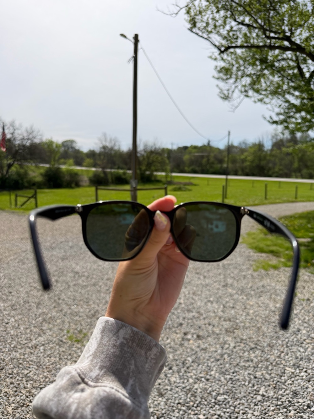 Ray-Ban Black Frame Sunglasses - Picture 2 of 5